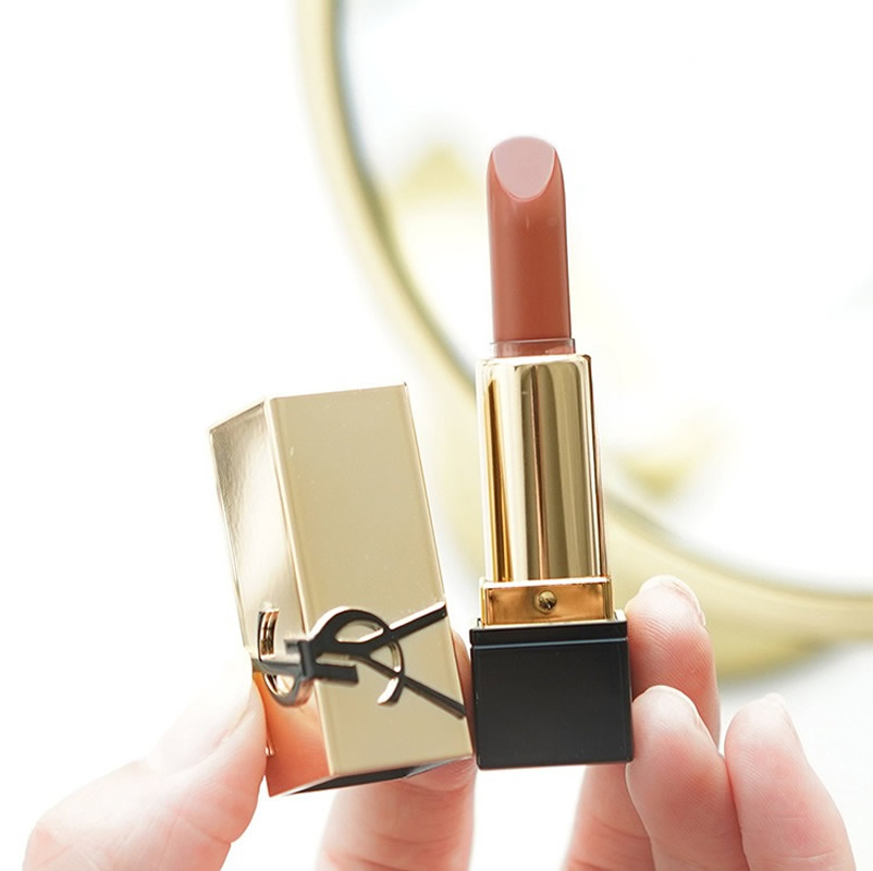 Rossetto Satinato YSL Rouge Pu - Ysl Beauty Makeup recensione e prezzo